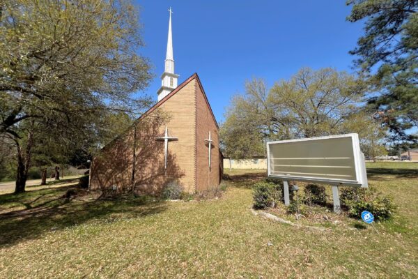 1007 E Pinecrest Drive Marshall Front of church 1 edit