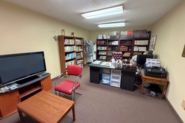 109 S Story Rd - Pastors office edit